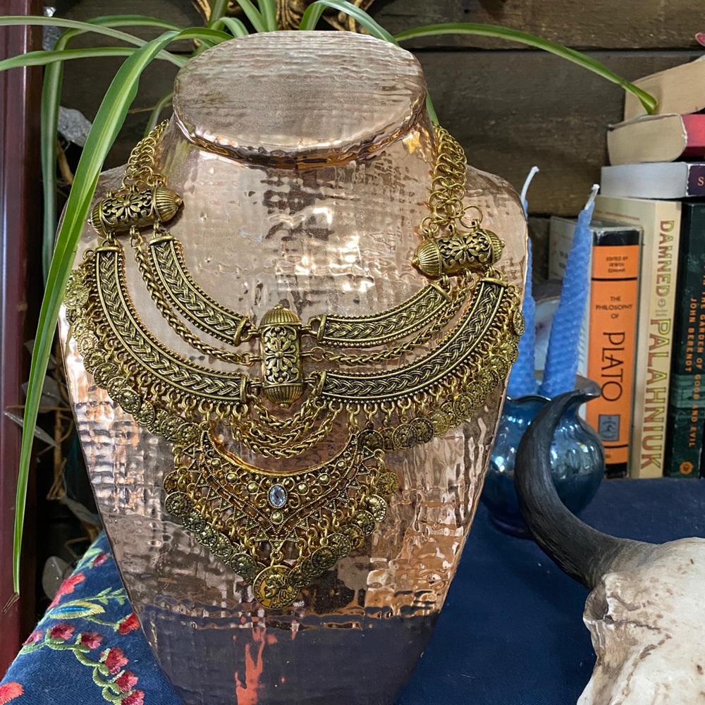 Yellow Gold Statement Necklace | Collar Necklace